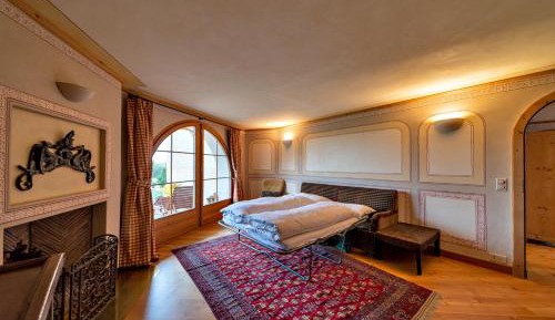 Apartment with Garden View