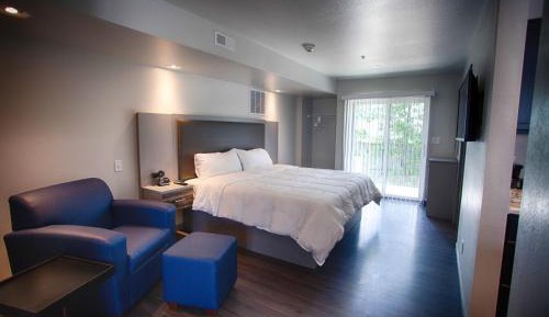 King Suite with Kitchenette