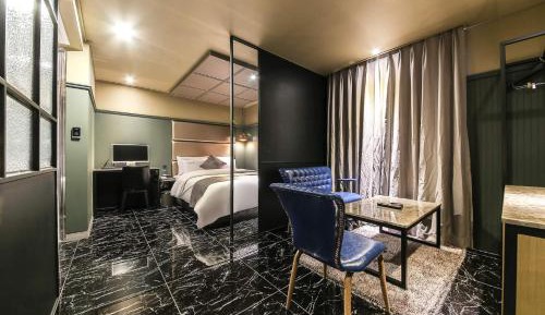 Deluxe Double Room with Bath