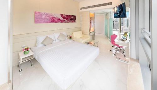 iBusiness Deluxe Family Room