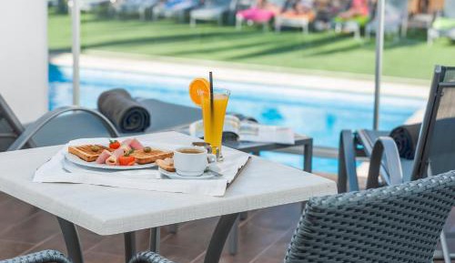 Twin Room with Pool View