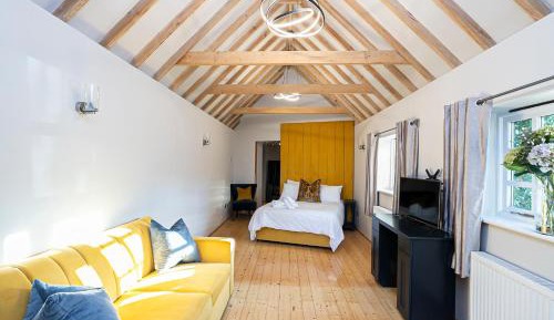 Family Room with Garden View