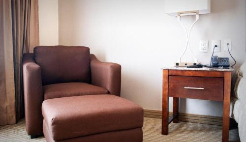 Standard King Room - Non-Smoking 