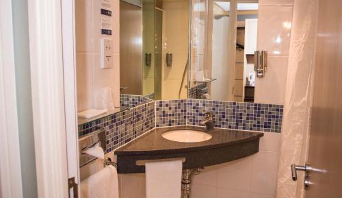 Standard Room with Free Hot Breakfast