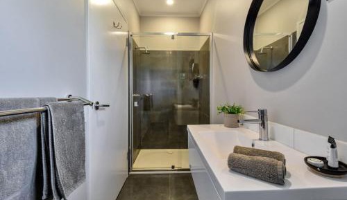 One-Bedroom Bungalow