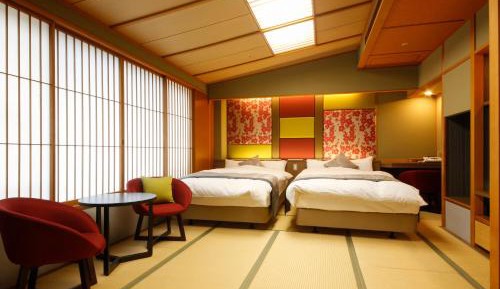 Twin Room with Bathroom