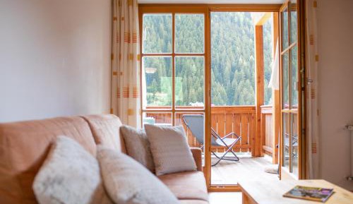 One-Bedroom Apartment with Terrace