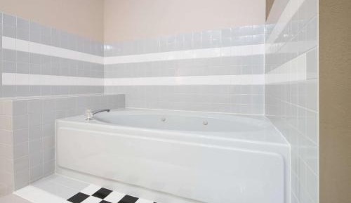 King Studio Suite - Non-Smoking