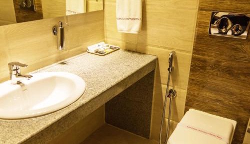 Deluxe Queen Non AC Room