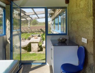 Superior One-Bedroom Apartment