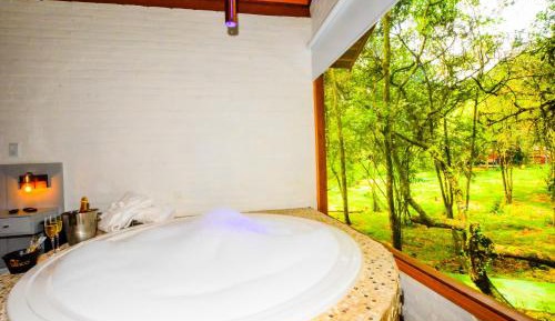 Prime Chalet with Spa Bath and Private Balcony