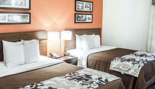 Queen Room with Two Queen Beds - Non-Smoking