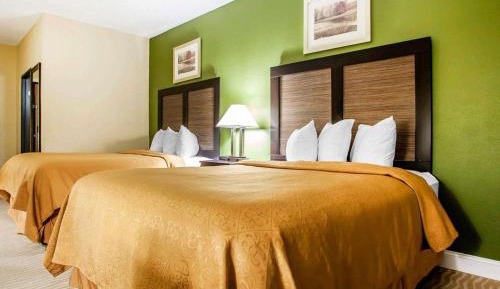 Queen Room with Two Queen Beds - Non-Smoking