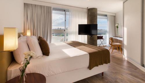 Queen Suite - Mobility Access/Non-Smoking