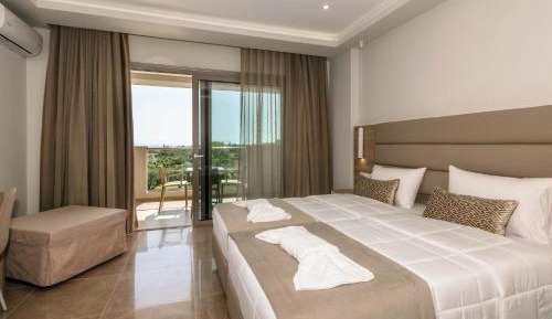 Superior Double Studio with Pool view