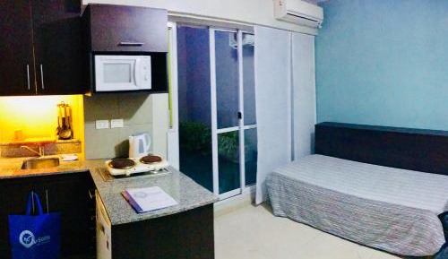 Studio Apartment with Patio (1 Adult)