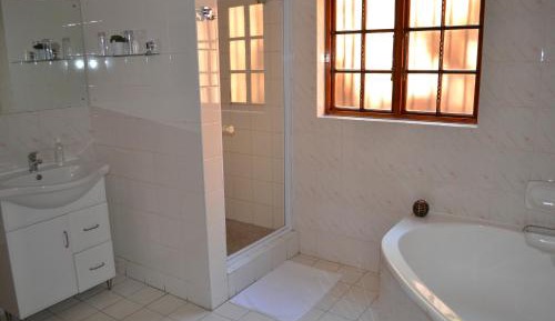 King Room with Mountain View