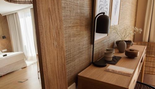 Queen Suite with Sea View