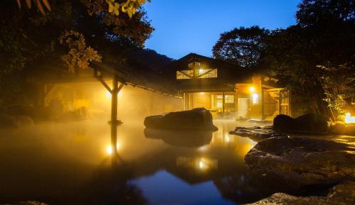 Japanese-Style Room with Shared Bathroom and River View