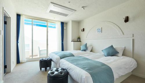 Twin Room with Private External Bathroom