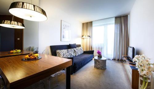 Deluxe Two-Bedroom Apartment