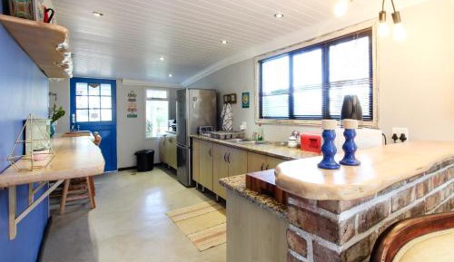 Two-Bedroom Apartment (6 Adults)