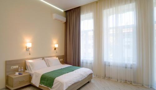 Studio Apartment with Spa Bath