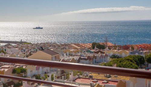 Apartment with Sea View (1 Adult)