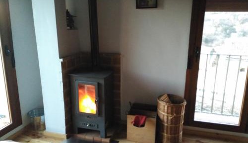 Apartment with Mountain View