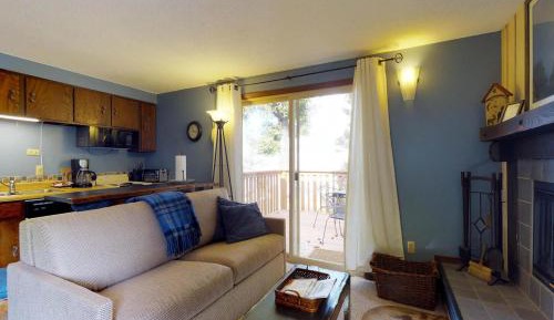 One Bedroom Apartment