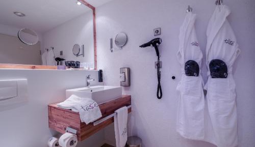 Superior Twin Room with Balcony