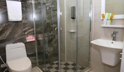Double or Twin Room with Mountain View