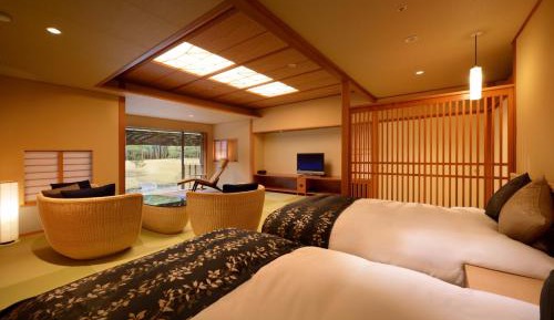 Japanese-Style Twin Room with Tatami Area - Main Building