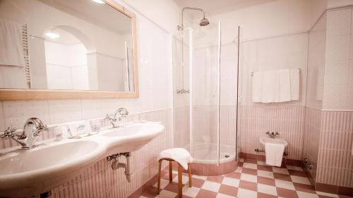 Junior Suite with Mountain View