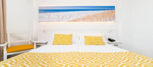 Double Room (1 Adult + 1 Child)