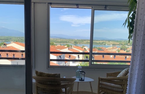 Villeneuve-de-la-Raho Apartment | Canigou view loft