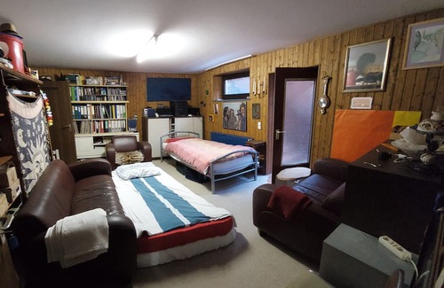 Erkelenz Cottage | Room in Guest Room - Private Room in Country House, Erkelenz