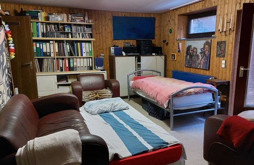 Erkelenz Cottage | Room in Guest Room - Private Room in Country House, Erkelenz