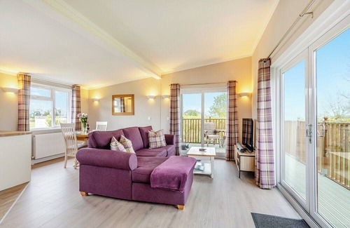 Wisbech Cabin | 1 bedroom accommodation in Three Holes, Nr Downham Market