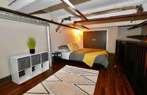 Downtown Kansas City Apartment | ☆UNIQUE 2Bed Loft☆ Downtown KC