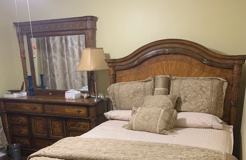 Grayson House | Very quiet neighborhood