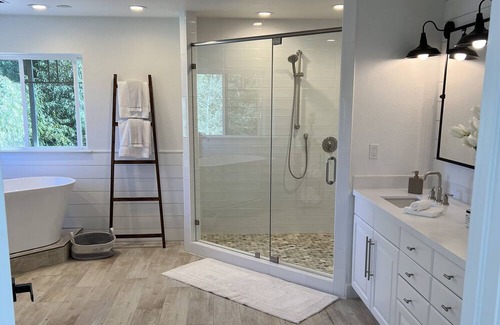 Reno House | Luxury short term corporate, travel nurse, executive home 30 day minimum.