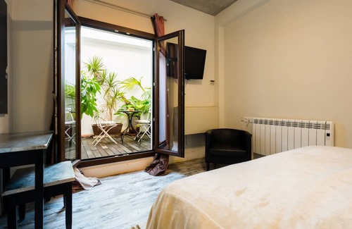 Guillena Apartment | Apartment 'Dúplex Diseño Árabe' with Private Pool, Wi-Fi and Air Conditioning