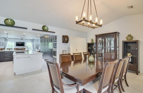 Richmond West House | Pet-Friendly Miami Home w/ Hot Tub & Pool Table