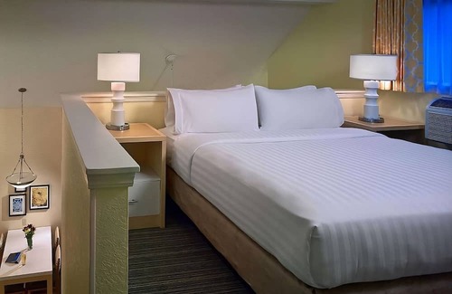 East Colorado Springs House | Prime Location! On-site Pool and Pet Friendly Property, Near Cheyenne Mountain