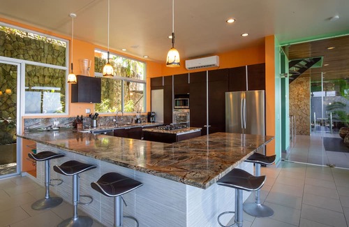 Valle Pura Vida House | Impressive ocean and sunset views- 5br Home in Manuel Antonio with Infinity Pool