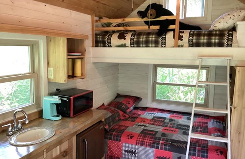 Grass Creek House | Riverfront house on the Tippecanoe River- Yogi’s Den - upper level