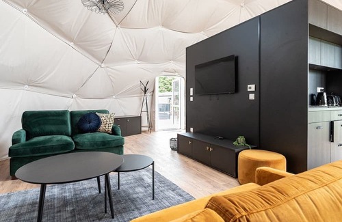 Carlton-in-Cleveland Cabin | 3 bedroom accommodation in Great Ayton, Yorkshire Moors and Coast