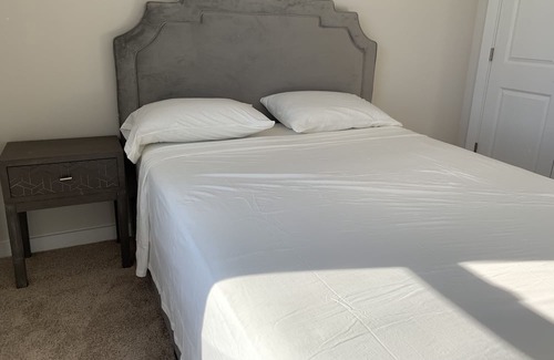 Urbana House | New 4 bedroom townhouse.