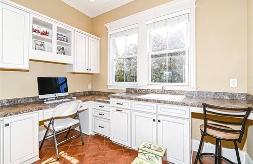 The Village of West Clay House | Beautiful large 5 bedroom house with basement